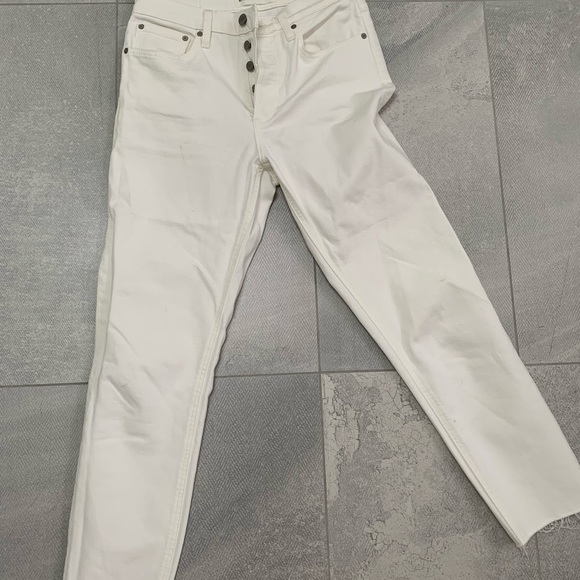 Aritzia Denim forum - yoko high rise straight - Picture 3 of 4